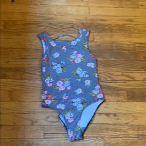 Forever 21 kids bodysuit fits a size XS💕